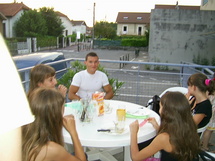 SYMPATHIQUE SOIREE AUTOUR D'UN BARBECUE! SYMPATHIQUE SOIREE AUTOUR D'UN BARBECUE!