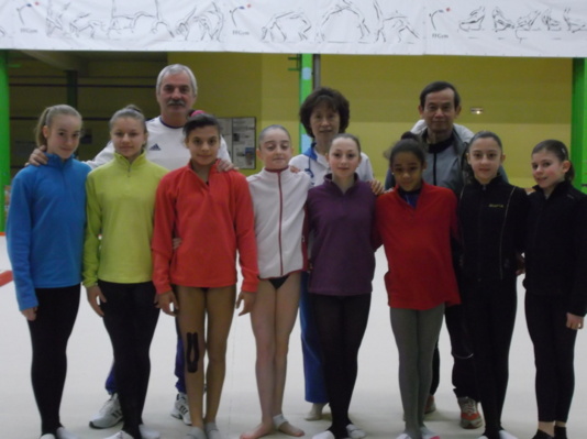 Les pensionnaires du pôle de gymnastique artistique de St Etienne en stage à Aix!